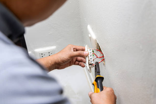 Best Local Electrician Companies  in Columbus, KS